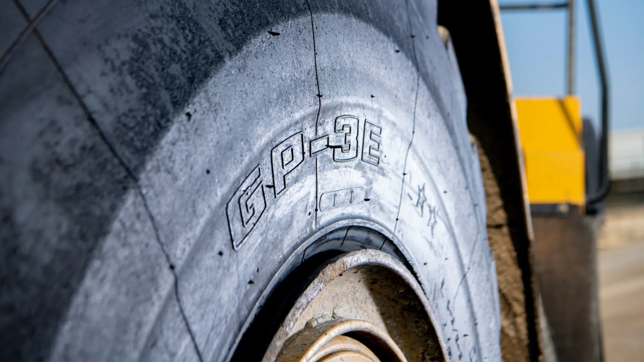 Goodyear le vendió a Yokohama el negocio de los neumáticos OTR en U$S 905 millones